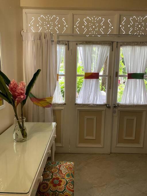 Lush Tropical Apartment Located In A 4-Star Resort Runaway Bay Exteriör bild