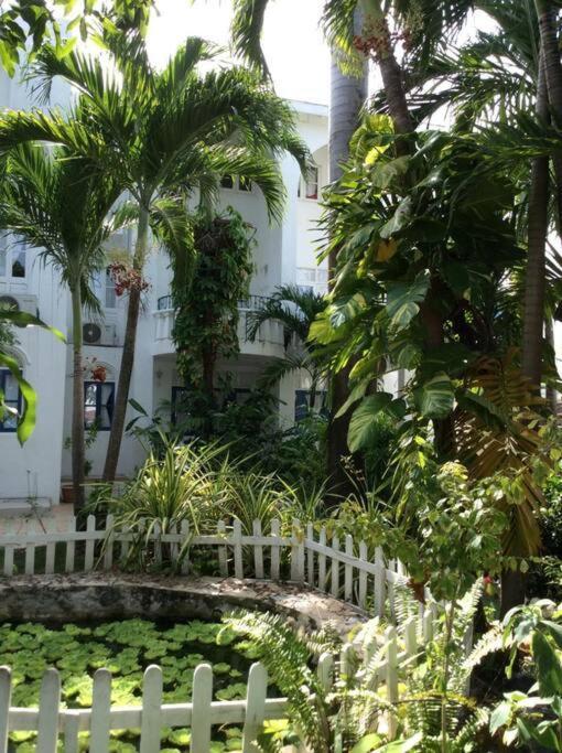 Lush Tropical Apartment Located In A 4-Star Resort Runaway Bay Exteriör bild