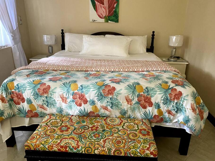 Lush Tropical Apartment Located In A 4-Star Resort Runaway Bay Exteriör bild